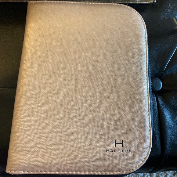 halston Accessories - Travel Jewelry Case